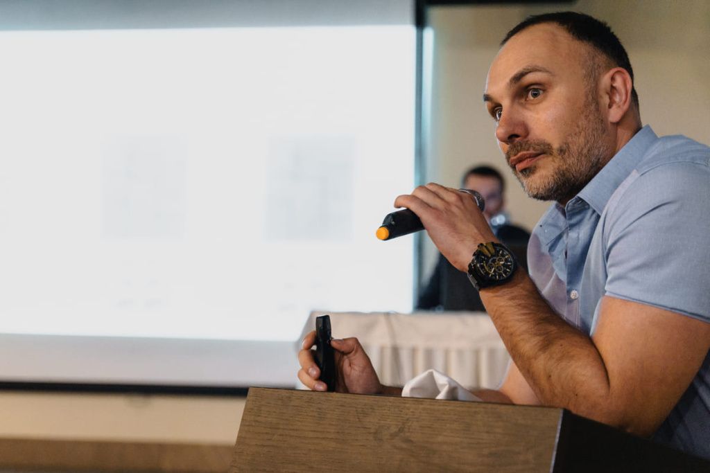 050-2022-04-07-18-50-17-Truhin.jpg 050-2022-04-07-18-50-17-Truhin.jpg