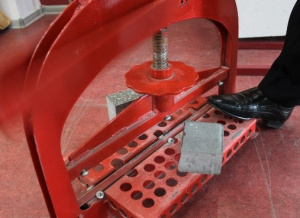 Инструменты для обработки тротуарной плитки