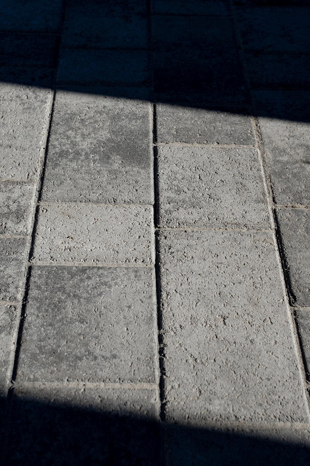 Благоустройство дома: плитка в цвете Антрацит и шаговые дорожки Благоустройство дома: плитка в цвете Антрацит и шаговые дорожки